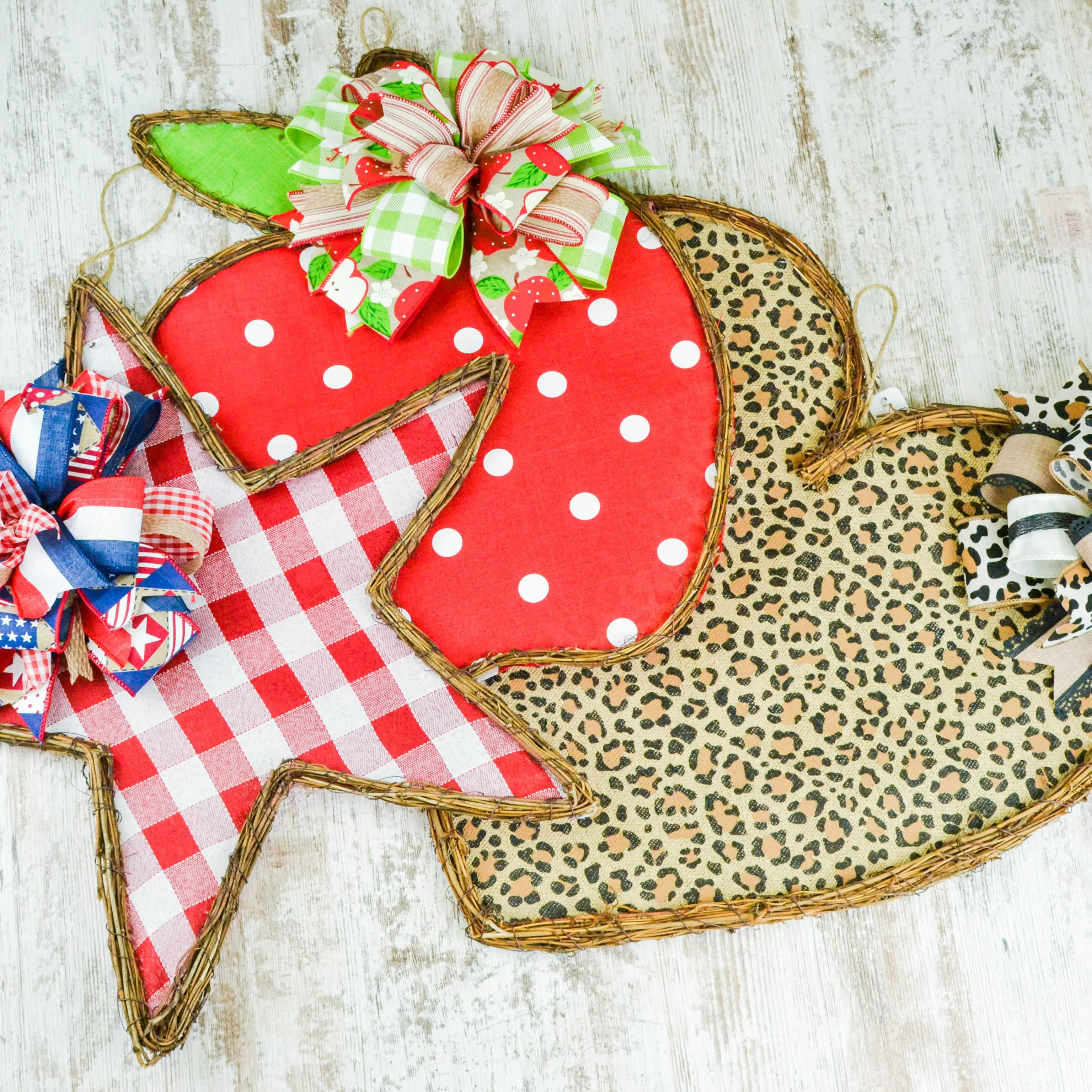 Gift Ideas for Teacher, Apple Door Hanger