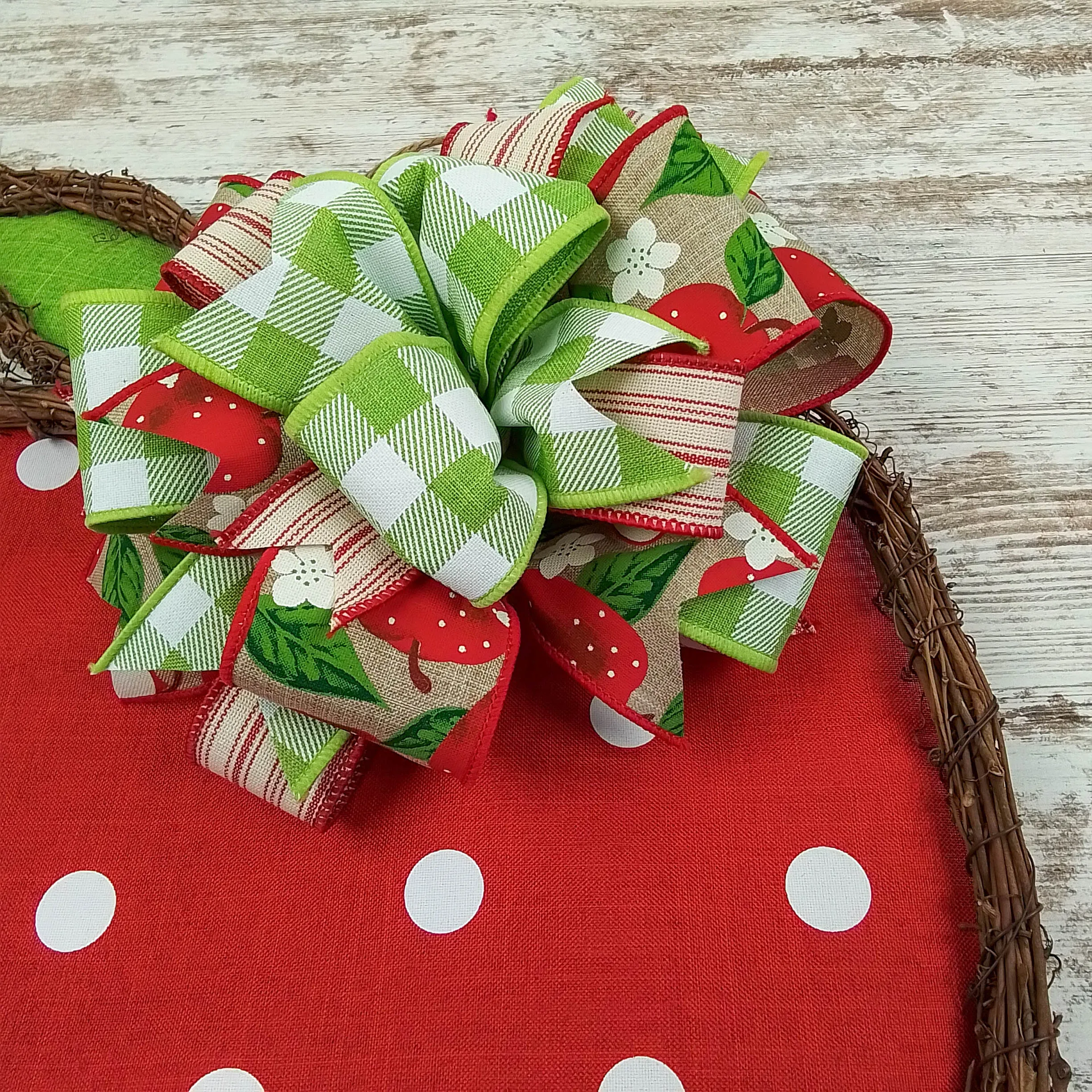 Gift Ideas for Teacher, Apple Door Hanger