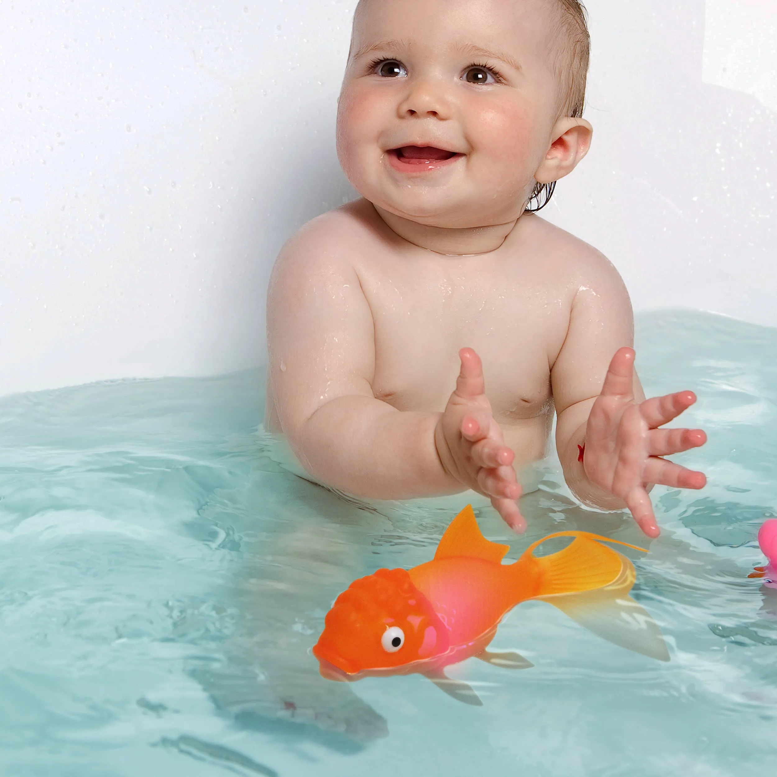 Light-Up Goldfish Bath Toy