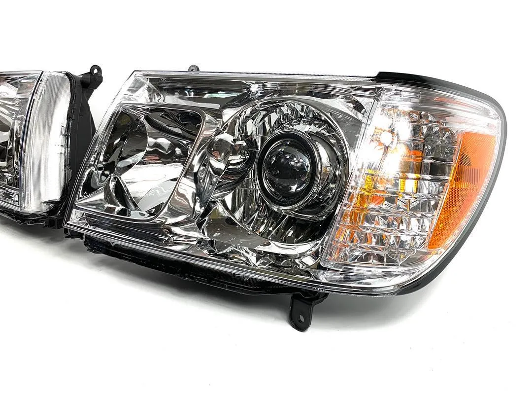 Lightwerkz 100 Series Toyota Land Cruiser Headlights (2006-2007)