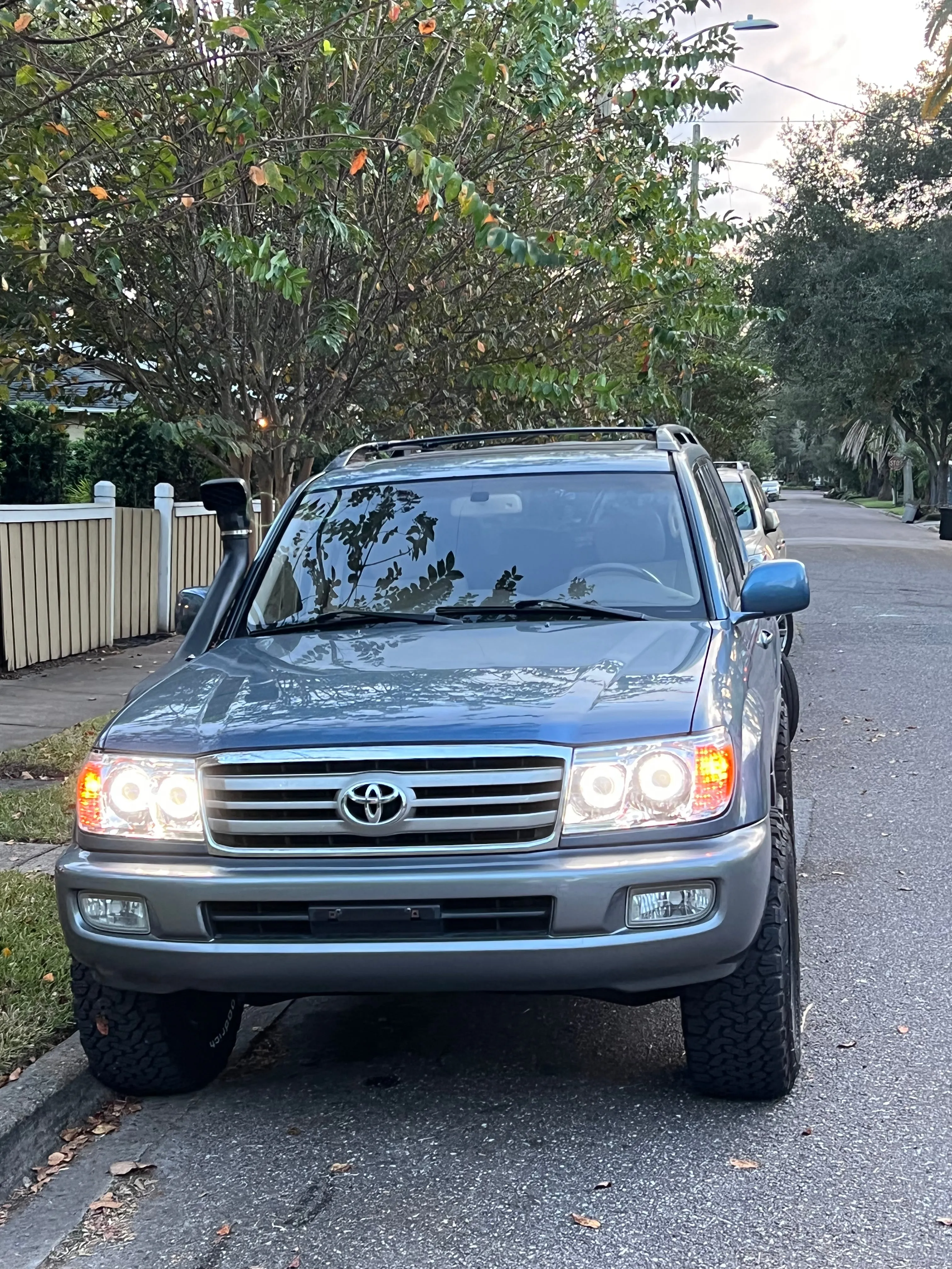 Lightwerkz 100 Series Toyota Land Cruiser Headlights (2006-2007)
