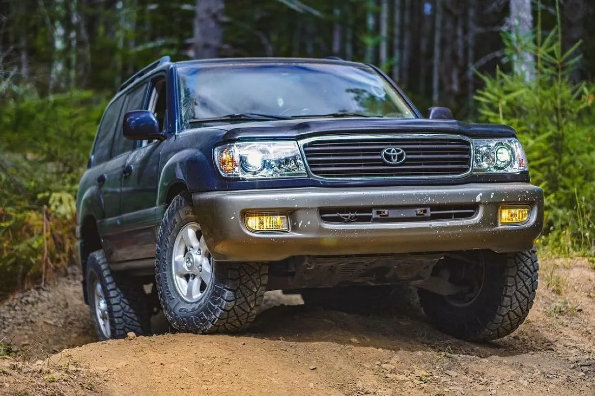 Lightwerkz 100 Series Toyota Land Cruiser Headlights (2006-2007)