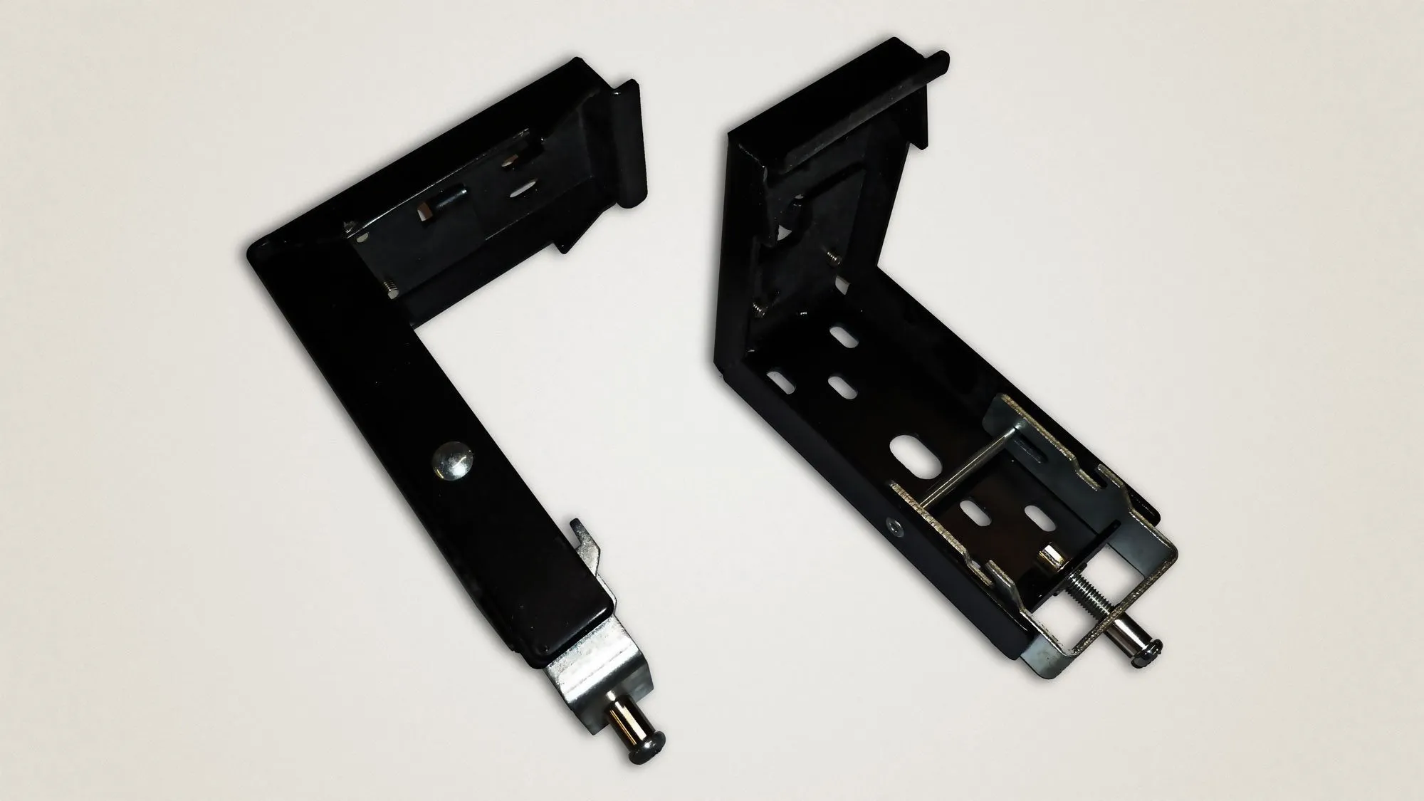Severtson Screens Electric Retractable Tab Tension 135" (120.0" x 67.5") HDTV [16:9] GT1691353D