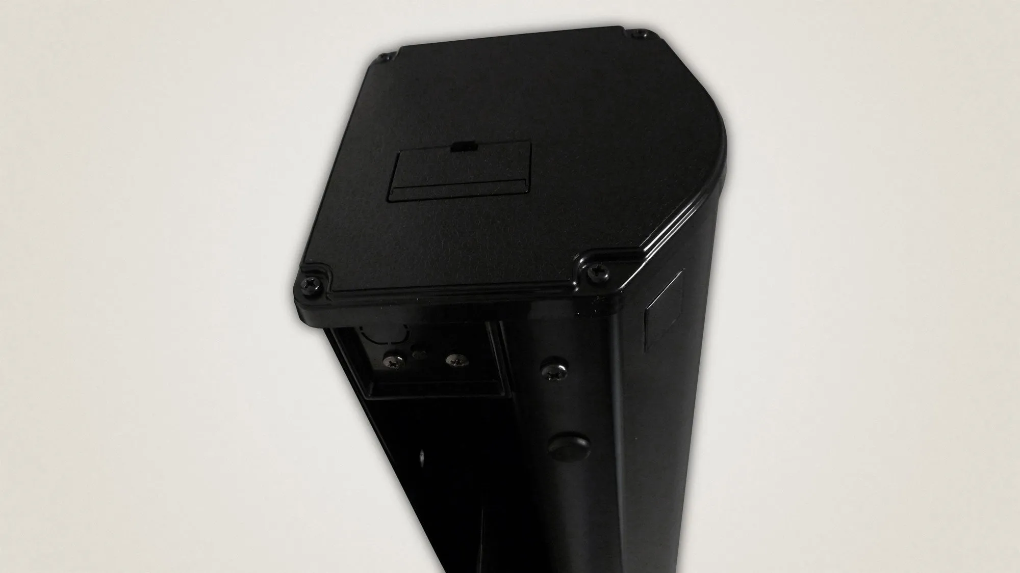 Severtson Screens Electric Retractable Tab Tension 135" (120.0" x 67.5") HDTV [16:9] GT1691353D