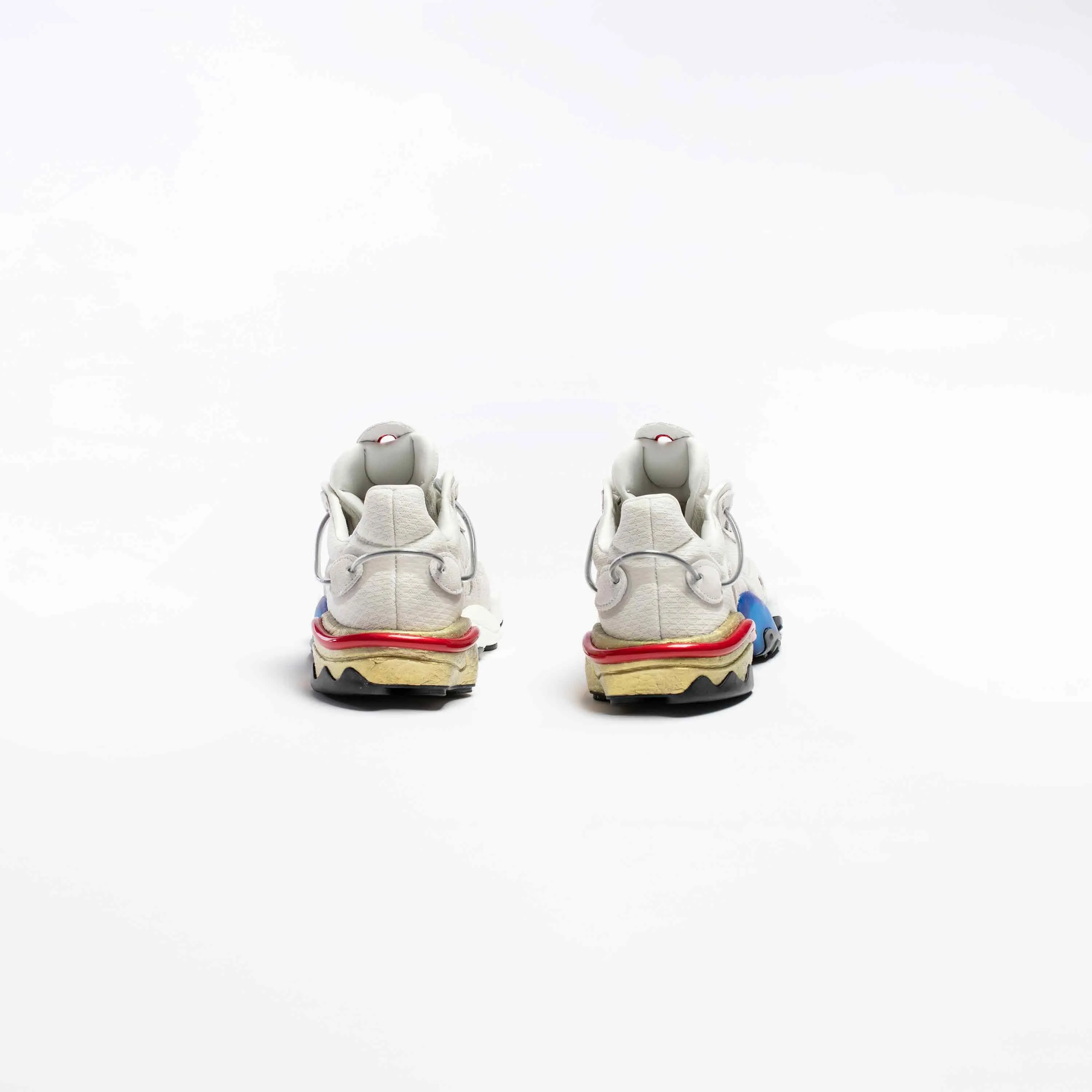 Torsion X Mens Running Shoe - Crystal White/ Grey One/ Scarlet